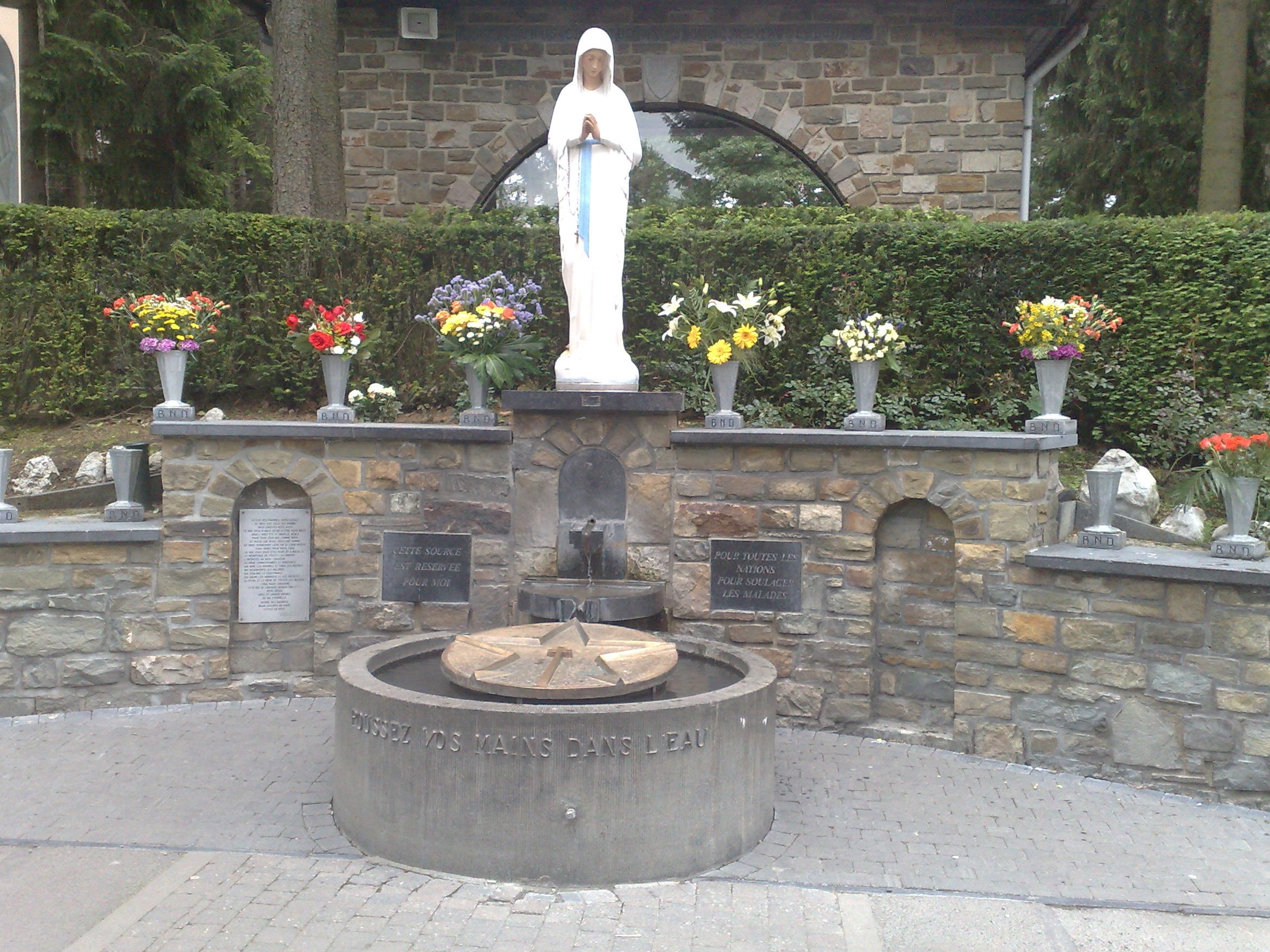 iglesia de la virgen de los pobres