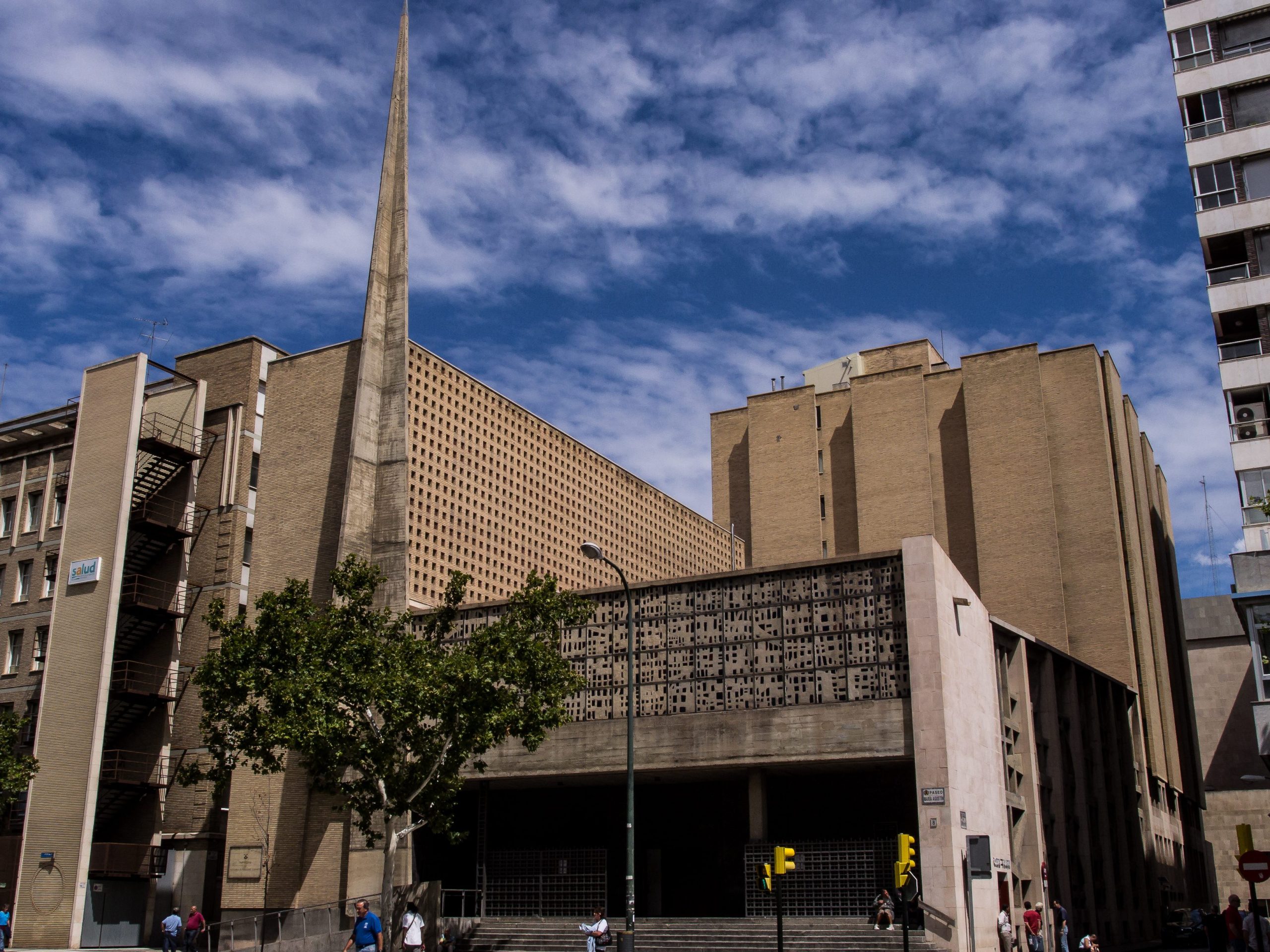iglesia puerta del carmen scaled