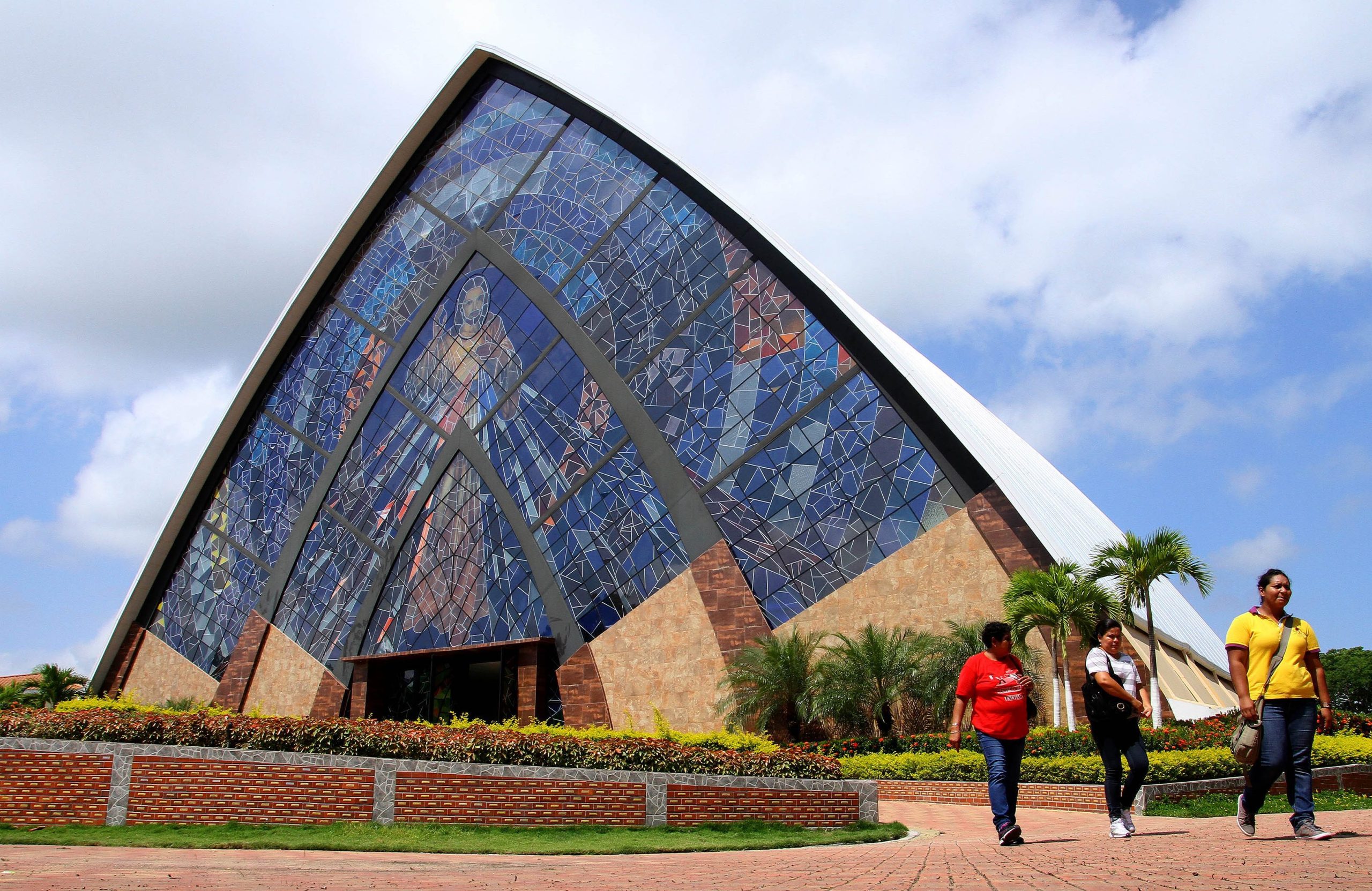 parroquia y santuario del senor de la divina misericordia scaled