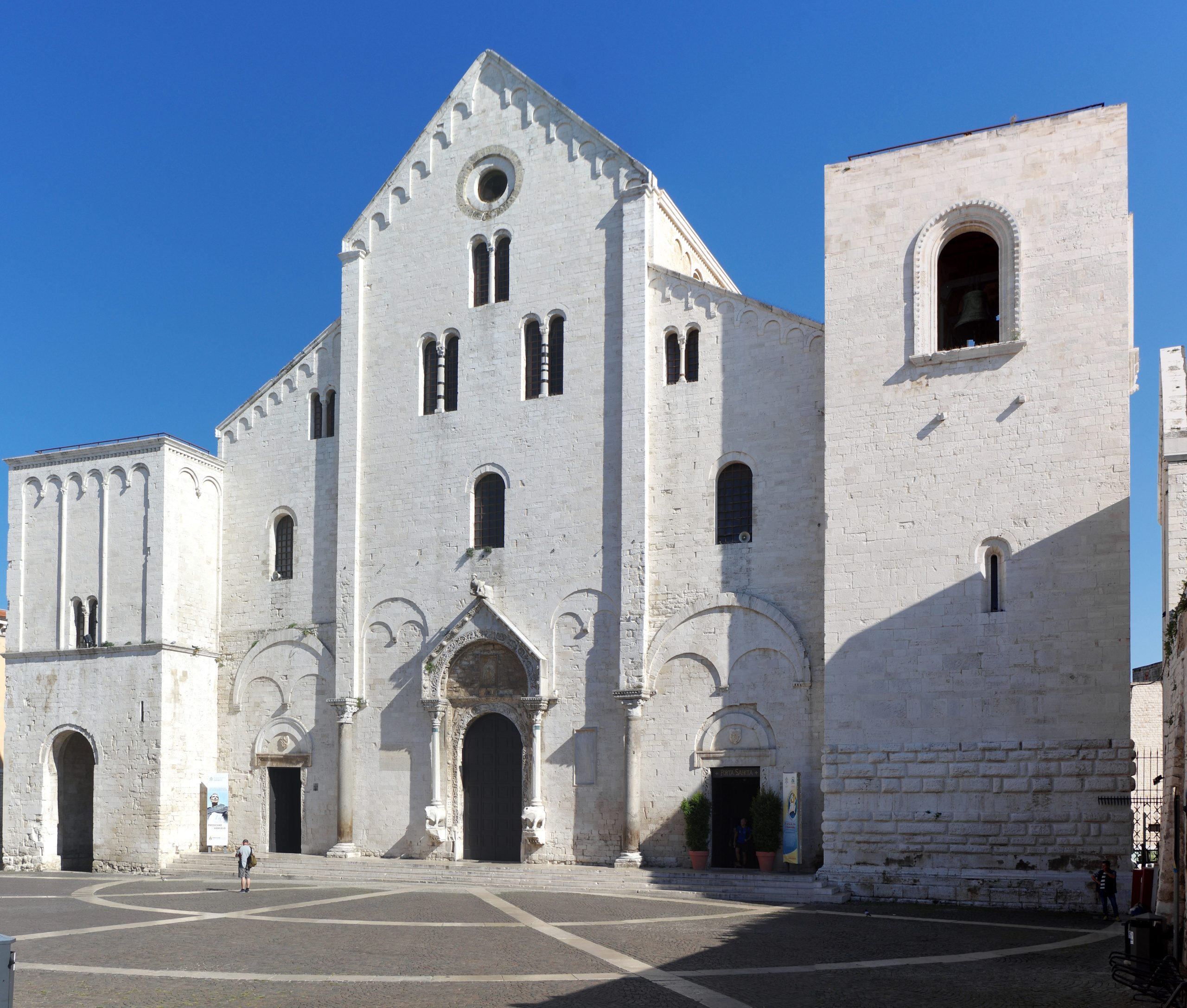 santuario san nicolas de bari scaled