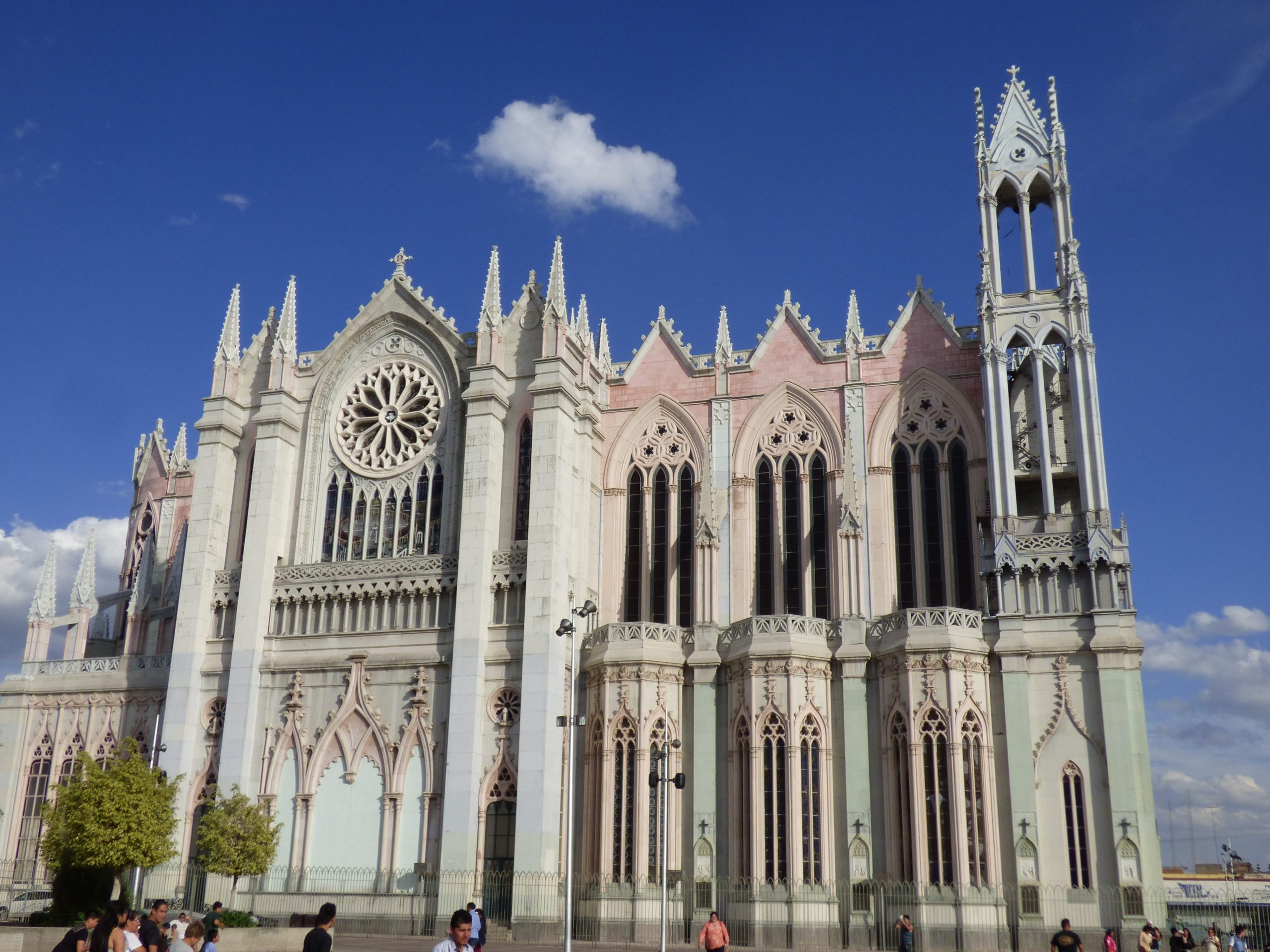 templo expiatorio del sagrado corazon de jesus scaled